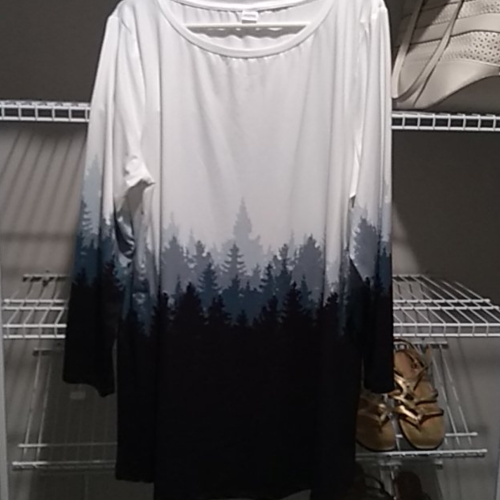 Pretty 2x tree print Nanu tunic nwot